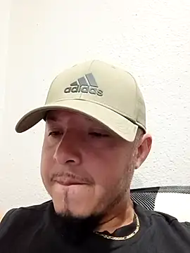 Snapshot of Lalin2323 chatting on 02.14.26 Lalin2323 online show from 02.14.26