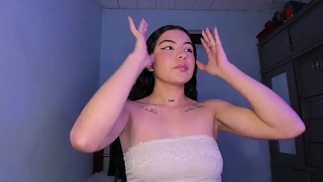 Snapshot of babycherry19 chatting on 12.05.25 babycherry19 online show from 12.05.25