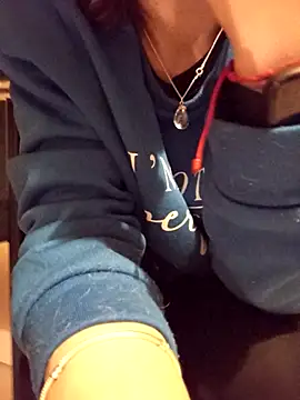 gatitachula93 online show from 03.18.26