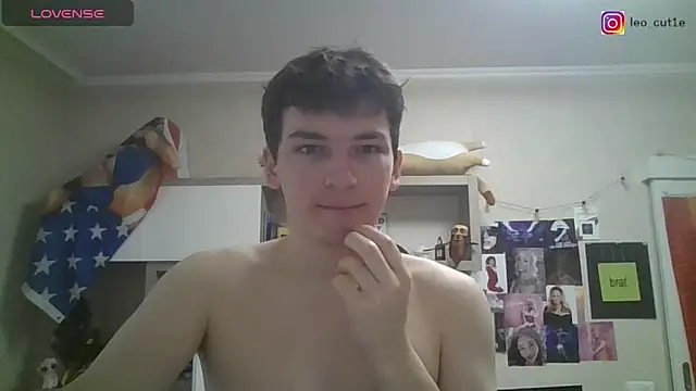 Snapshot of leo_cutie chatting on 06.16.26 leo cutie online show from 06.16.26
