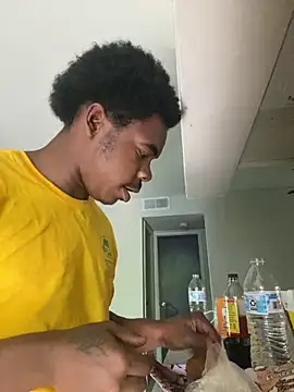 Snapshot of JaHavin- chatting on 04.15.26 JaHavin- online show from 04.15.26