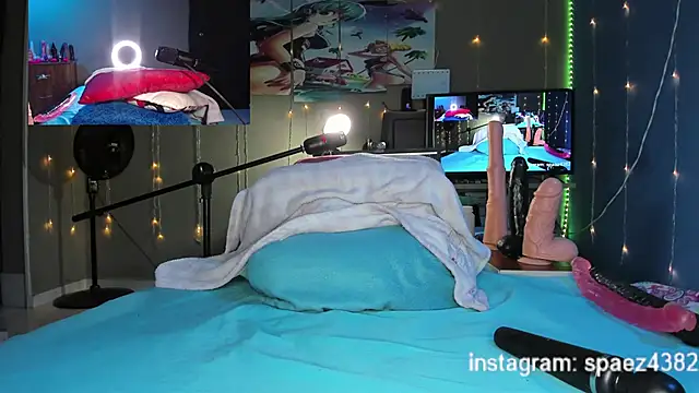 Shadia Squirt online show from 02.27.25