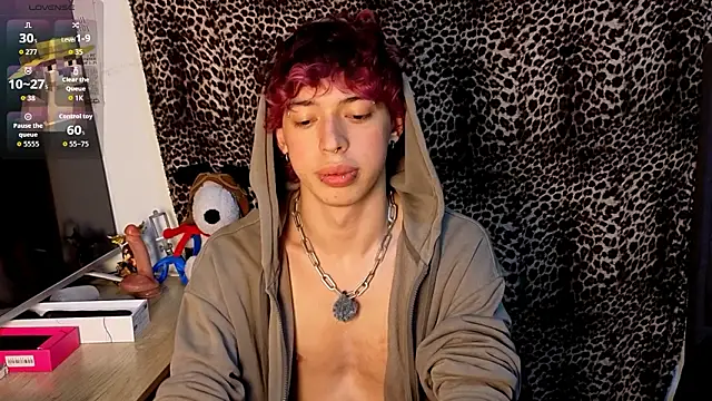 Snapshot of Otter_Starr chatting on 02.06.26 Otter Starr online show from 02.06.26