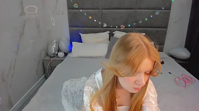 Victori Fox online show from 04.10.26