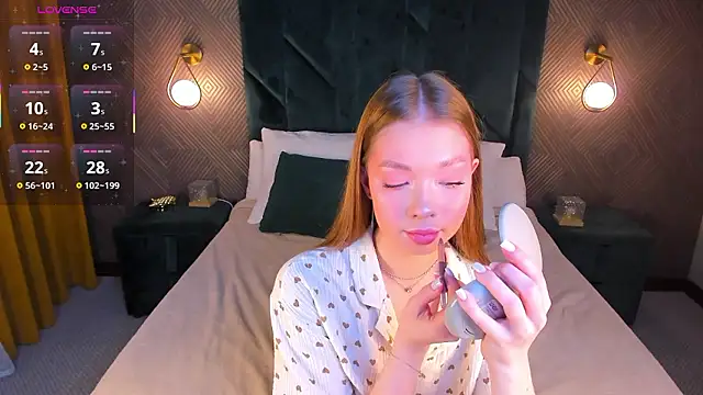 Tessa Sunn online show from 01.12.26