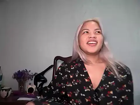 Snapshot of Tina_Slick chatting on 05.29.26 Tina Slick online show from 05.29.26