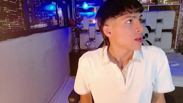 StormLuxX online show from 12.18.25