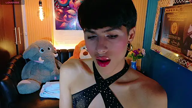 Snapshot of StormLuxX chatting on 04.04.26 StormLuxX online show from 04.04.26