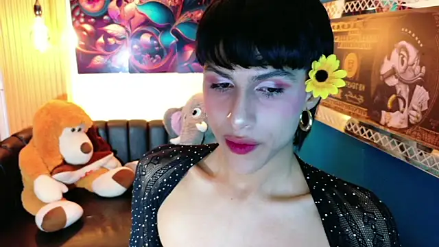 Snapshot of StormLuxX chatting on 05.23.26 StormLuxX online show from 05.23.26