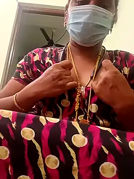 Snapshot of Tamil_Pallavi chatting on 12.05.25 Tamil Pallavi online show from 12.05.25