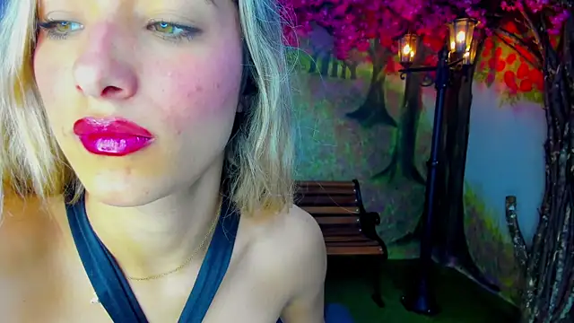 GoldenMusee  online show from 01.13.26