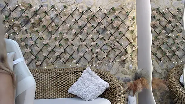 GoldenMusee  online show from 01.14.26