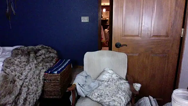 Snapshot of SpunRedneck chatting on 12.22.25 SpunRedneck online show from 12.22.25