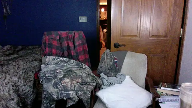 Snapshot of SpunRedneck chatting on 01.13.26 SpunRedneck online show from 01.13.26