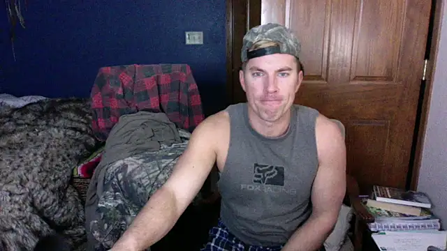 Snapshot of SpunRedneck chatting on 01.14.26 SpunRedneck online show from 01.14.26