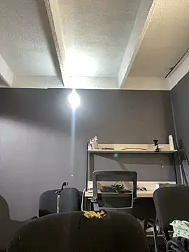 Snapshot of Camila_Duarte2 chatting on 12.22.25 Camila Duarte2 online show from 12.22.25