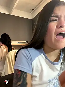 Snapshot of Camila_Duarte2 chatting on 01.05.26 Camila Duarte2 online show from 01.05.26