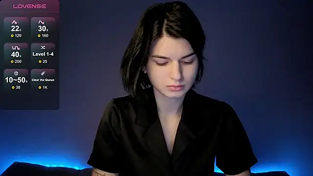 Snapshot of lololozhechka chatting on 12.14.25 lololozhechka online show from 12.14.25