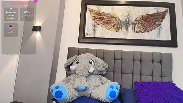 Snapshot of Andre_cloefoxx_ chatting on 12.14.25 Andre cloefoxx online show from 12.14.25