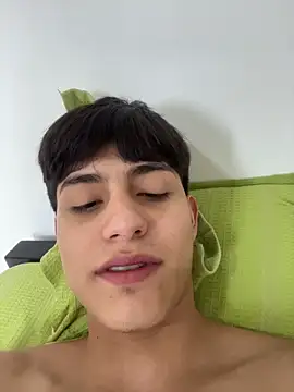 Snapshot of Lander_Cruz chatting on 04.18.26 Lander Cruz online show from 04.18.26