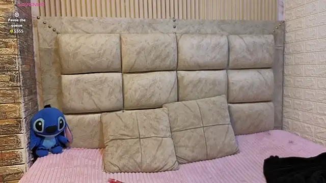 Snapshot of ValeryMorales chatting on 12.23.25 ValeryMorales online show from 12.23.25