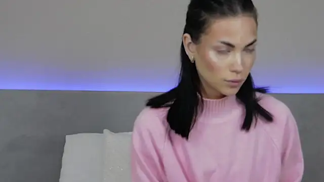 RachaelMils online show from 12.20.25