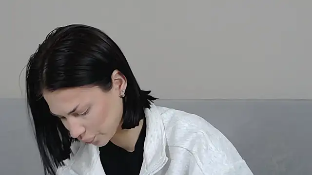 RachaelMils online show from 04.10.26