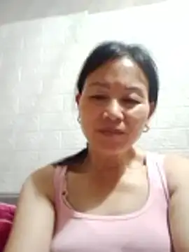 Snapshot of Lili-123k chatting on 04.16.26 Lili-123k online show from 04.16.26