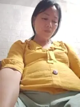 Snapshot of Lili-123k chatting on 05.20.26 Lili-123k online show from 05.20.26