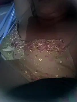 Snapshot of felicity_chloe chatting on 03.24.26 felicity chloe online show from 03.24.26