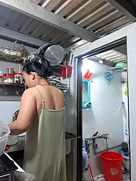 Snapshot of felicity_chloe chatting on 04.06.26 felicity chloe online show from 04.06.26