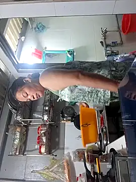 Snapshot of felicity_chloe chatting on 04.07.26 felicity chloe online show from 04.07.26