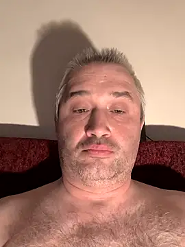 Snapshot of Olomoucak1982 chatting on 04.19.26 Olomoucak1982 online show from 04.19.26