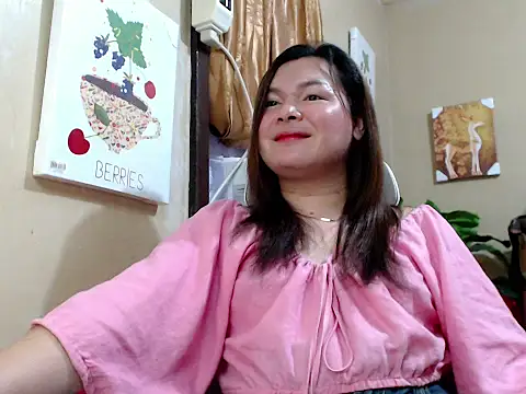 Snapshot of Misss_babe chatting on 12.19.25 Misss babe online show from 12.19.25