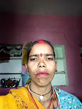 Snapshot of Chetna_sharma chatting on 12.20.25 Chetna sharma online show from 12.20.25