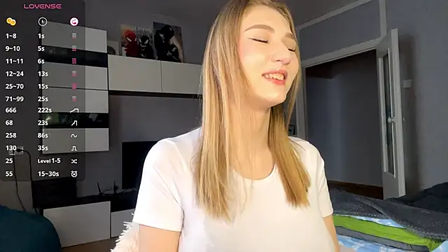 Snapshot of AveryBerkson chatting on 02.09.26 AveryBerkson online show from 02.09.26