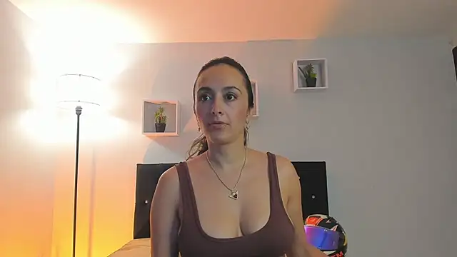 Snapshot of Victoria_Rose_ chatting on 06.29.26 Victoria Rose online show from 06.29.26