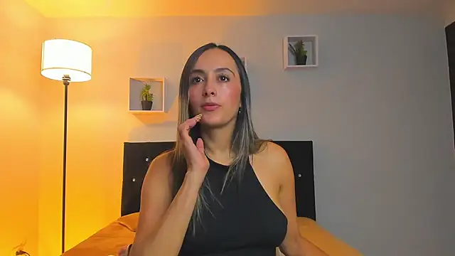 Snapshot of Victoria_Rose_ chatting on 07.01.26 Victoria Rose online show from 07.01.26
