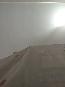 Snapshot of yacinekabiley16 chatting on 12.15.25 yacinekabiley16 online show from 12.15.25