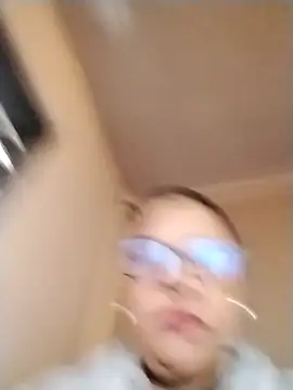 Snapshot of Carameloswing1 chatting on 12.18.25 Carameloswing1 online show from 12.18.25