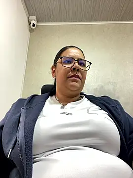 Snapshot of Carameloswing1 chatting on 01.15.26 Carameloswing1 online show from 01.15.26