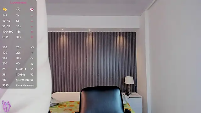 TiffanyHoustton online show from 04.14.26