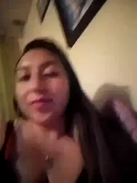 Valeria montana  online show from 04.11.26