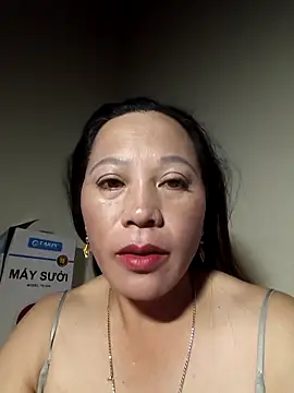 Y-eahi online show from 12.03.25