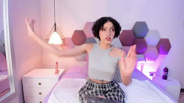 LyraVendrell online show from 03.03.26