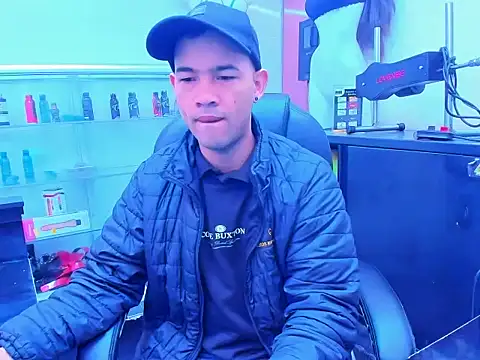 Snapshot of SweeXioji chatting on 01.07.26 SweeXioji online show from 01.07.26