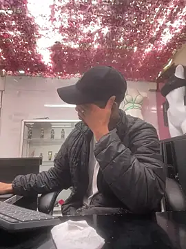 Snapshot of SweeXioji chatting on 01.15.26 SweeXioji online show from 01.15.26