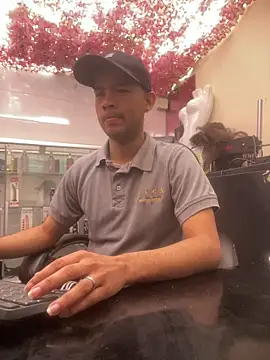 Snapshot of SweeXioji chatting on 02.01.26 SweeXioji online show from 02.01.26