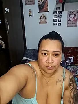 Snapshot of vicky-duarte chatting on 12.17.25 vicky-duarte online show from 12.17.25