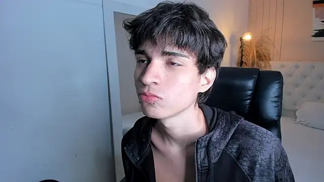 CONNOR STONNE  online show from 04.16.26